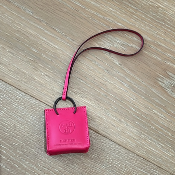 Pink Hermès Milo Shopping Bag Charm - Picture 6 of 6